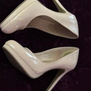 Tan Heels size 9